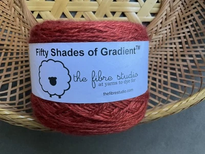 Cincuenta sombras de degradado del estudio de fibra - 1 madeja de secuoya Foto 1 de 2