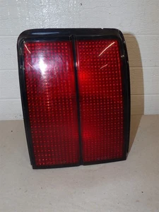 OLDSMOBILE CALAIS 1989-1991 RH PASSENGER SIDE TAILLIGHT TAIL LAMP ASSEMBLY OEM - Picture 1 of 4