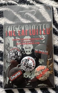 THE EXPLOITED (NEW) (GIFT) BADGE PACK OFFICIAL BAND MERCH (PUNK) - Foto 1 di 1