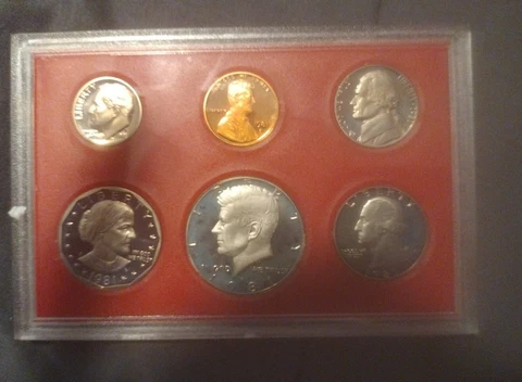 1981, & 1982  U.S. Mint PROOF - Toning, key datsš„! Cover