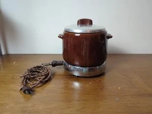 Vintage WEST BEND Brown Crock Stoneware BEAN POT w/ Electric Heat Rite Base - Picture 1 of 14