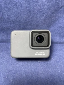 Cámara de acción GoPro Hero7 plateada 10 MP 4K impermeable CHDHC-601 - Imagen 1 de 3