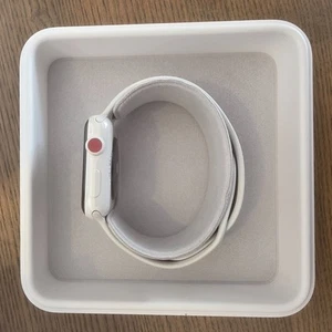 Apple Watch Series 3 Edition 42mm Ceramic White with 2x Bands, GPS + Cellular - Picture 1 of 8