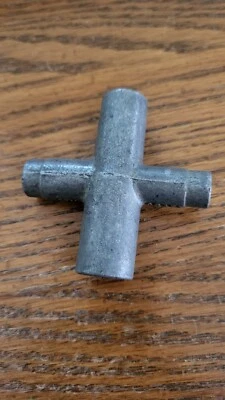 VINTAGE AUSTIN CRAFT  4 WAY SOCKET WRENCH (DOG BONE) FOR MODEL AIRPLANES - Image 1 of 4