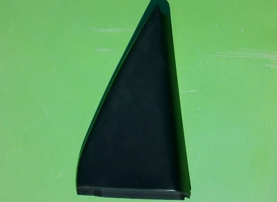 CUBIERTA DE LLENADO VENTANA PUERTA TRASERA IZQUIERDA CHEVY METRO 95-01 OEM 30013960 GEO INTERIOR 4D Foto 1 de 4