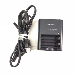 Authentic Sony Ni-MH AA AAA BC-CS2A Battery Charger Double Triple A Tested EUC - Picture 1 of 3