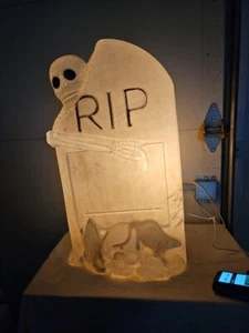 Vintage Blow Mold Skeleton Rats Gravestone Halloween Decor Rare R.I.P. - Picture 1 of 12