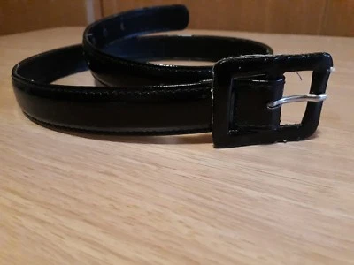 Cintura da donna in vernice nera con fibbia regolabile 86cm - Immagine 1 di 2