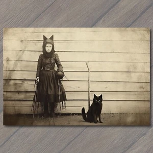 🐈⬛ 👻 POSTCARD: Weird Child Scary Vintage Halloween Cat Cult Unusual Unreal - Picture 1 of 1