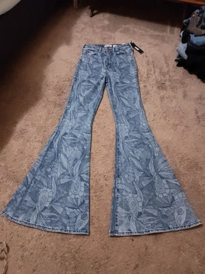 True Religion Caia High Rise Flare Jeans Sz29 - Image 1 of 4