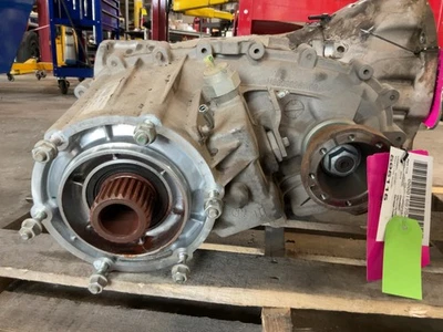 Estuche de transferencia Jeep JK Wrangler para transmisión automática de 3,6 L millas 2012-2018 168784 Foto 1 de 4