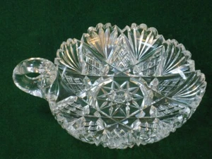 AMERICAN BRILLIANT CUT GLASS BON BON STAR DISH - Picture 1 of 1
