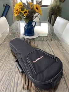 Road Runner Ukulele Gig Bag - Picture 1 of 6