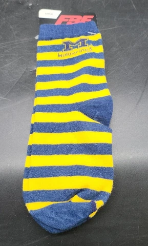 1 Pair Michigan Wolverines Socks Size Child 8-13 New Cover