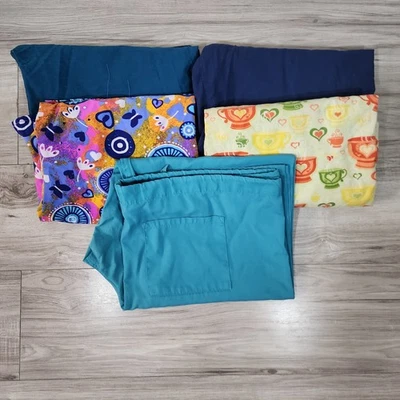 Women's Scrub Tops & Bottom Size L Lot of 5 - Image 1 of 4