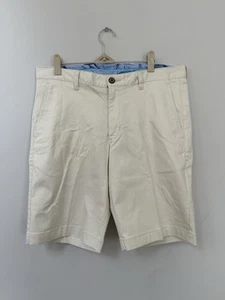 Tommy Bahama Chino Shorts Mens 33 Beige Cotton Spandex Hipster Casual Golf Beach - Picture 1 of 6