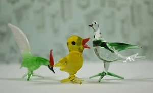 Collection of 3 Retro Coloured Art Glass Birds - Picture 1 of 4