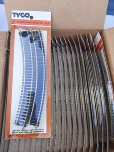 TYCO 18" RADIUS CURVE TRACK No. 918 NEW 22 packs - Picture 1 of 1
