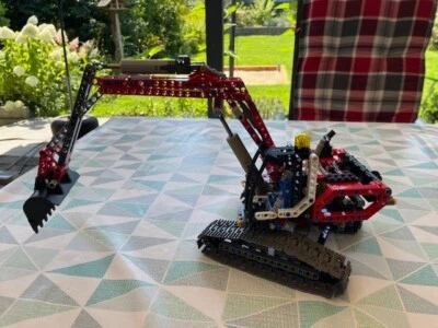 LEGO TECHNIC: Excavator (8294) Schaufelbagger mit gut erhaltener Bauanleitung - Bild 1 von 4