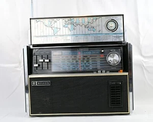 Vintage Silver 6 Band All Wave FM AM Model XF900A Radio - Picture 1 of 6