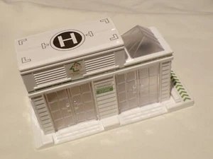 Convenience Store Gebäude - Kunststoff Spielzeugaufbau im Maßstab 1:64 - gebraucht top - Bild 1 von 6