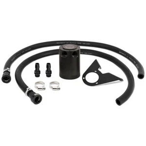 Lata de captura de aceite desconcertada Mishimoto - lateral PCV - negra para 20-23 Ford Bronco 2,3 L - Imagen 1 de 5