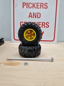 Juego de 2 ruedas delanteras y eje Tonka Roadgrader años 70 - Imagen 1 de 6