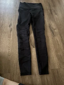 Ivivva by Lululemon Girls Active Leggings Mesh Athletic Black Size 12 - Picture 1 of 3