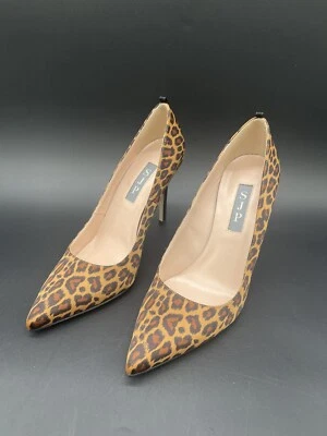 Zapatos de salón SJP by Sarah Jessica Parker para mujer punta cervatillo leopardo satinado talla 6,5 Foto 1 de 4