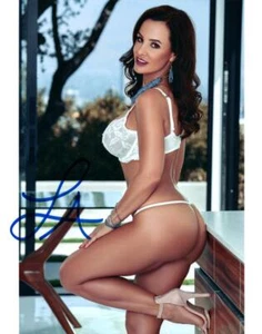 Lisa Ann autographed 8x10 Picture signed Photo Pic includes COA - Picture 1 of 1
