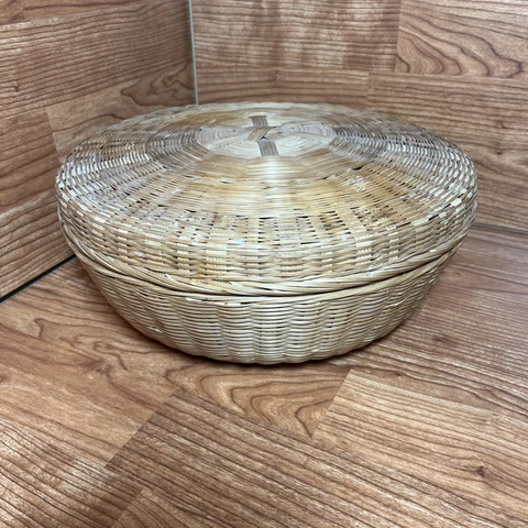 Vintage Woven Rattan Wicker Round Sewing Storage Basket & Lid 11.5" Boho Cover