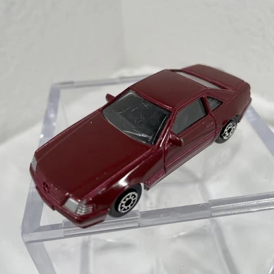 MAISTO MERCEDES BENZ 500 SL ROJO/BORGOÑA 1:60 COCHE FUNDIDO A PRESIÓN CON LLANTAS PLATEADAS Usado Foto 1 de 4