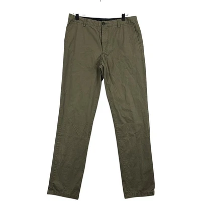Pantalones chinos Burberry London para hombre 46 verde oliva frente plano informales Foto 1 de 4