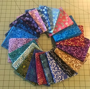 Paquete de 20 cuartos de grasa decoración artística Anthology Quiltessentials - Imagen 1 de 2