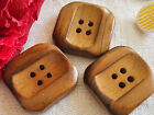 Trio boutons anciens en bois  foncé carré épais 4 trous 2,5 sur 2,6 cm G19C