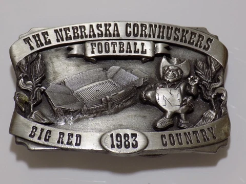 VINTAGE BELT BUCKLE~NEBRASKA CORNHUSKERS FOOTBALL, 1983~LIMITED ED.~3.25" X 2.25 Cover