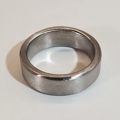 Banda de anillo de acero inoxidable pulido mate 0,4 oz talla 11,5 para hombre Foto 1 de 4