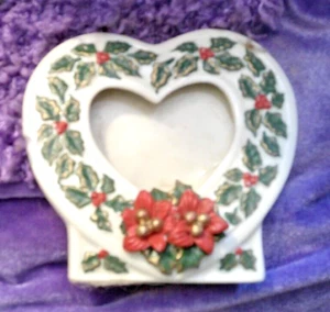 Heart Floral Flowers Ceramic Porcelain Picture Frame HOLLY IVY 2 " X 2 1/2 " - Picture 1 of 1