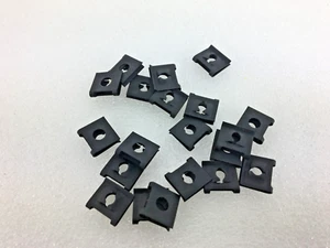C14783-832 Typ U Federmutter schwarz Phosphat, Größe 8-32 - 5000 Clips - Bild 1 von 6