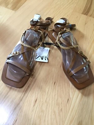 Sandalias planas de cuero vegano marrón ZARA envolventes con tiras gladiador para mujer 10/41 nuevas con etiquetas Foto 1 de 4