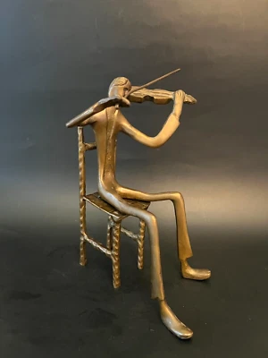 BRONZE MODERNIST SCULPTURE OF A VIOLINIST~ VIOLIN PLAYER ~ 8.5"X5.5"x3.5" - Image 1 of 4