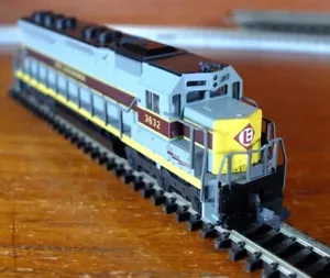Kato 176-3111 N Gauge EMD SD45 diesel loco in Erie Lackawanna livery - Foto 1 di 10