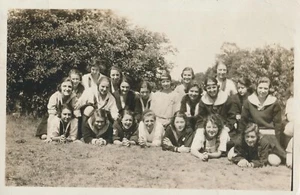 Schnappschuss Vintage Foto normal College Indiana Mädchen haben Spaß albern viele Ausweise - Bild 1 von 6