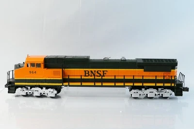 MTH 20-2172-1 O Locomotive Dash 9 BNSF #964 3-rail w/ 4 Well w/ containers Set - Image 1 of 4