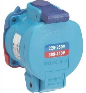 Marechal DS1 DECONTACTOR SOCKET OUTLET 30A 440V 3P+N+E Female Source, Polyester - Picture 1 of 1