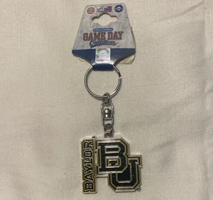 Baylor Bears Stempelglanz Spieltag Outfitters College lizenzierter strapazierfähiger Metall-Schlüsselanhänger - Bild 1 von 4
