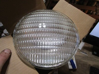 NOS WIKO FFS Q1000 PAR 64/2WFL 1000 Watt Wide Flood Light - Image 1 of 4