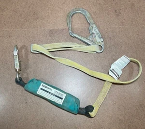 MSA 10021663 Lanyard with Integral Dyna Brake Shock Absorber - Bild 1 von 7