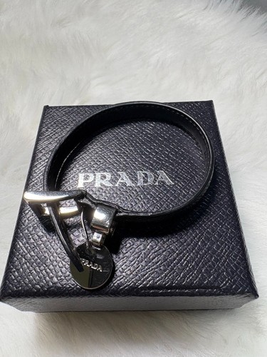 PRADA Bracciale Pelle Saffiano Nero x Argento Charm Donna M