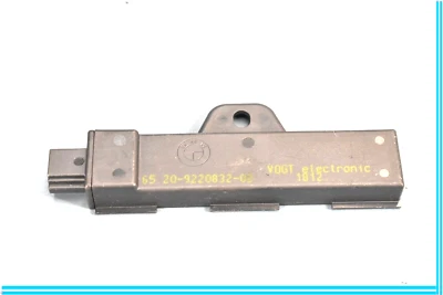 BMW 5 F10 F11 F12 Aerial Antenna amplifier 65.20-9220832-02 / 9220832 - Image 1 of 4